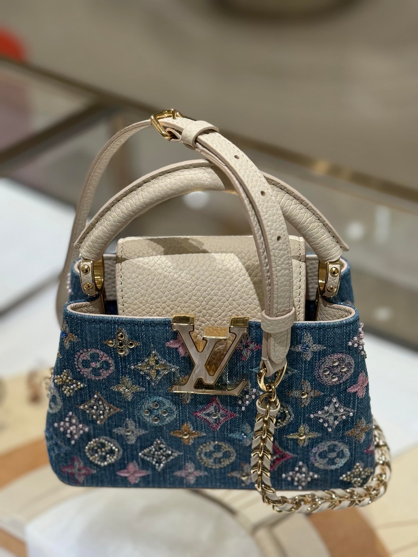 Denim de lujo Mini Bolsa Capucines