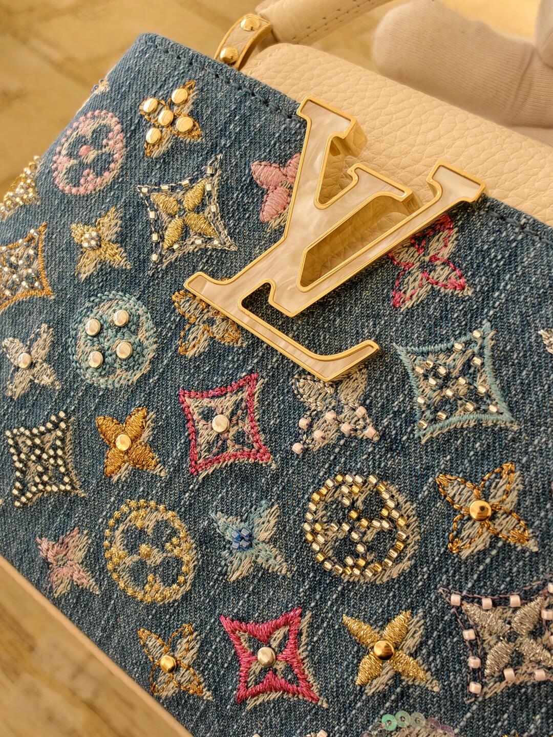 Denim de lujo Mini Bolsa Capucines