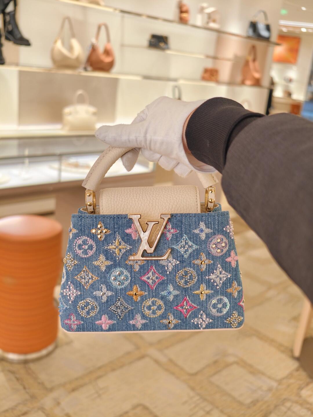 Denim de lujo Mini Bolsa Capucines