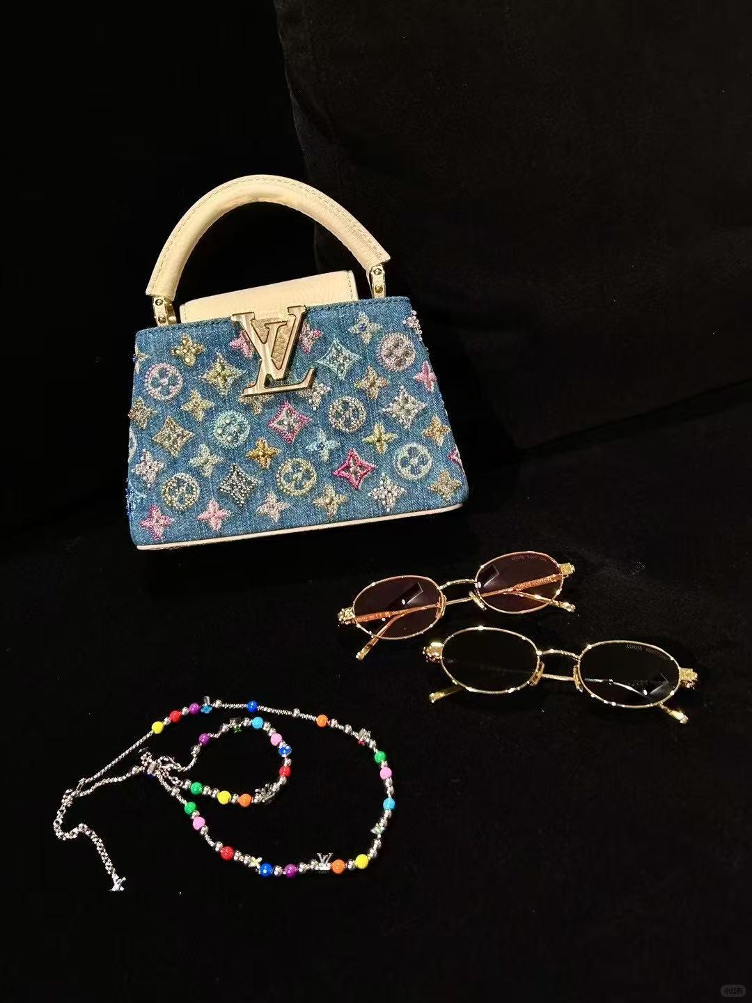 Denim de lujo Mini Bolsa Capucines