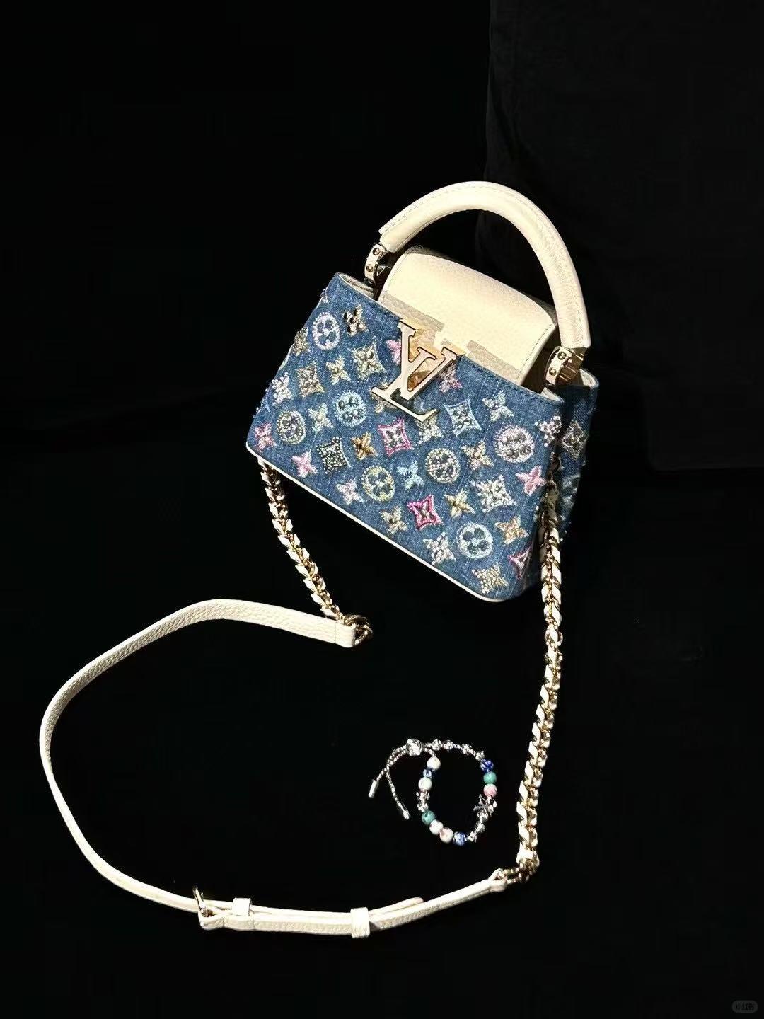 Denim de lujo Mini Bolsa Capucines
