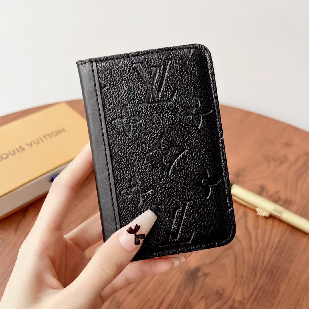 Elegáns LV kockás és monogram pénztárcák
