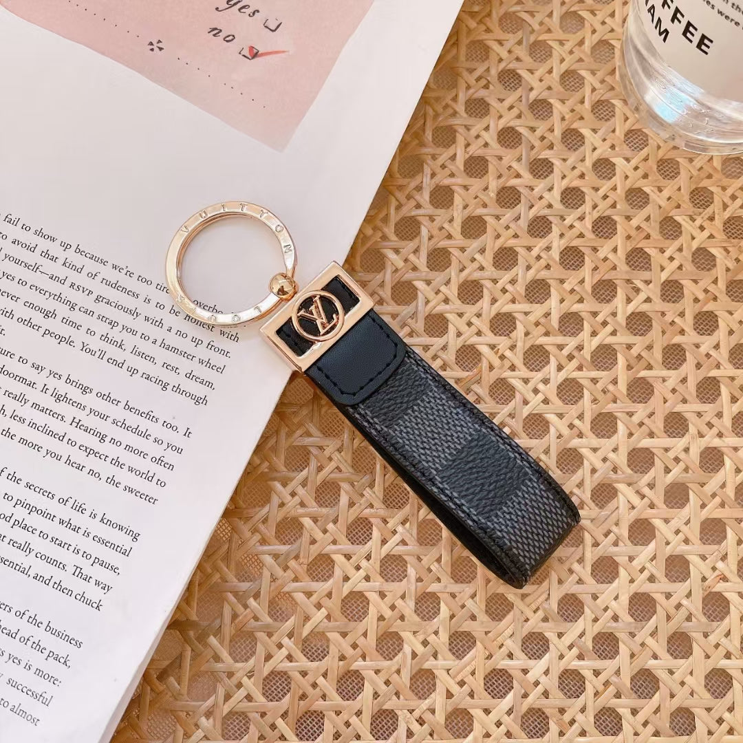 Luksus LV Monogram Keychain - Stilfuld og holdbar i flere farver