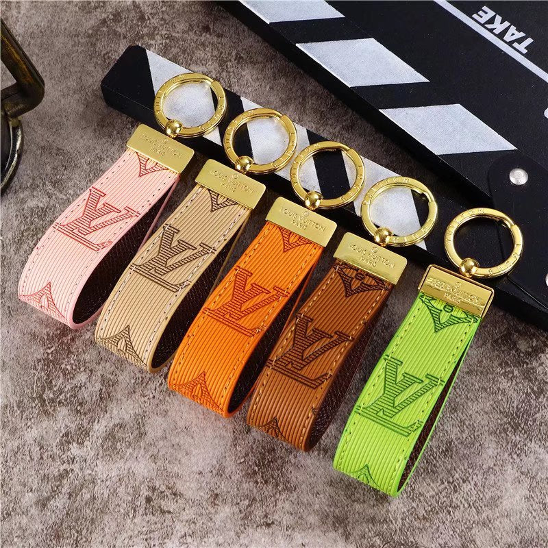 Luksus LV Monogram nøkkelringkolleksjon - livlige farger med elegant gullmaskinvare