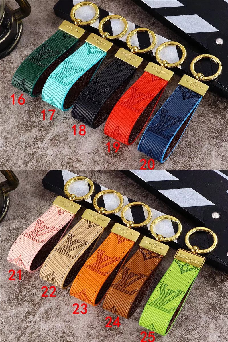 Luksus LV Monogram nøkkelringkolleksjon - livlige farger med elegant gullmaskinvare