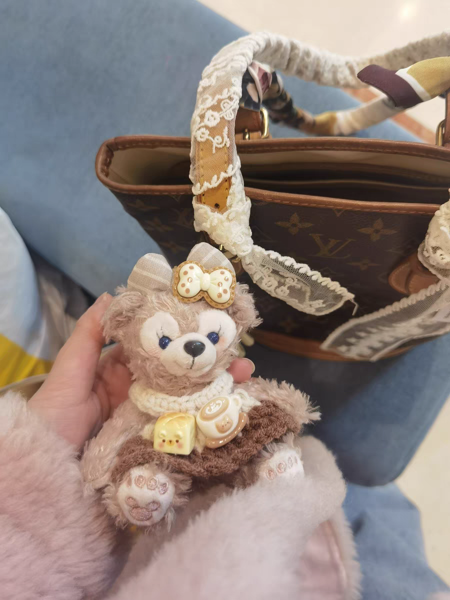 Limited Edition Sherry May Plush Keychain - Luxe Teddy Bear Bag Charm til designer -håndtasker
