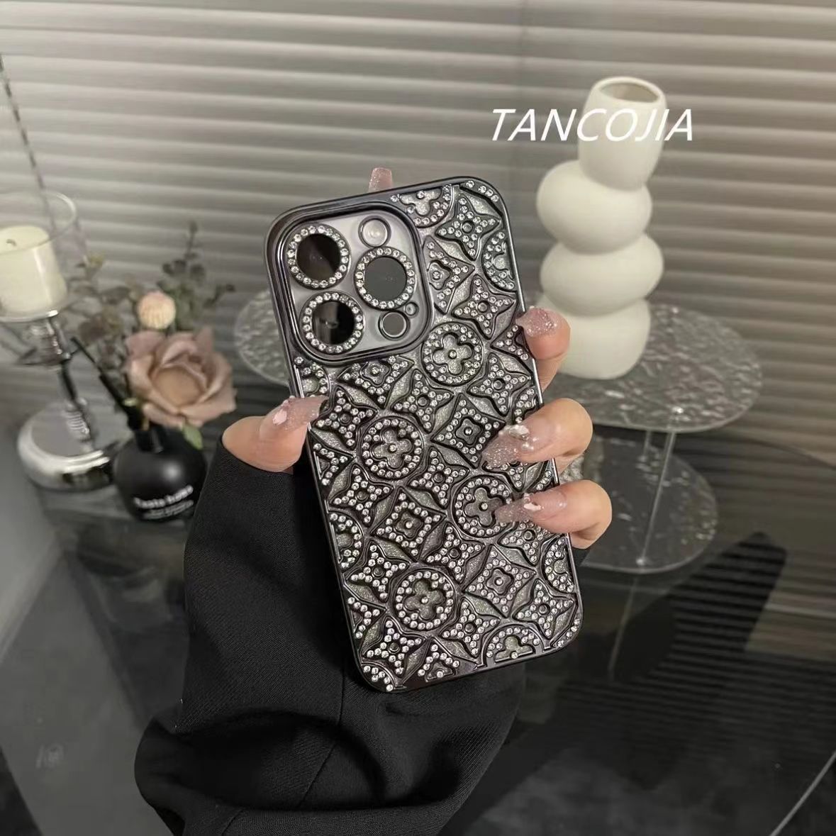 Luksuriøs diamant preget iPhone -sak