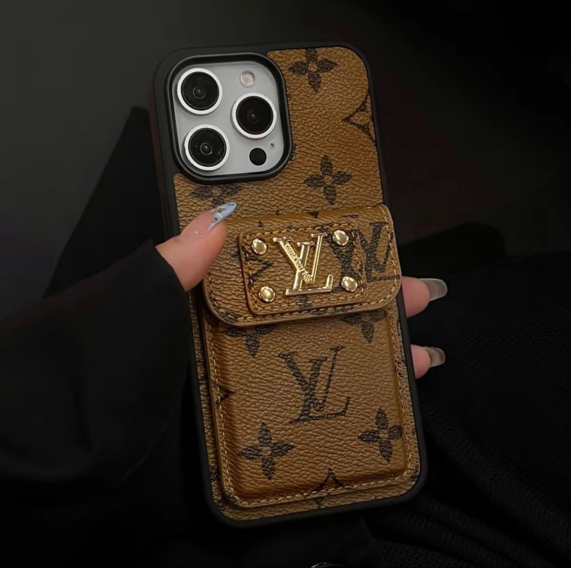 ✨ Esto es más que una funda de teléfono: es una declaración de moda ✨