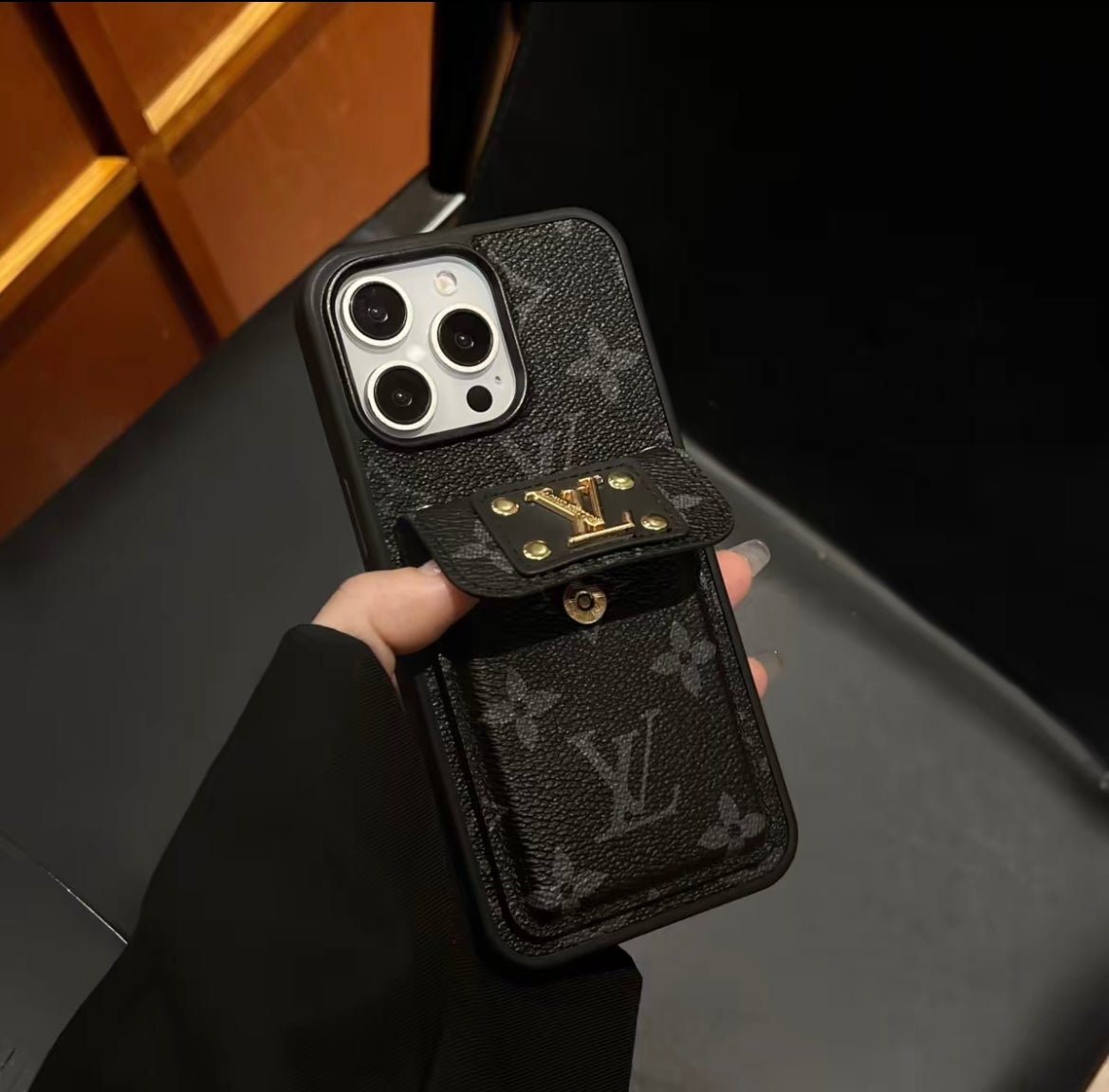 ✨ Esto es más que una funda de teléfono: es una declaración de moda ✨