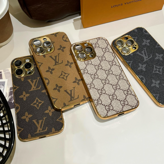 Custodia per iPhone Monogramma Lou Classic con bordi oro elettroplati