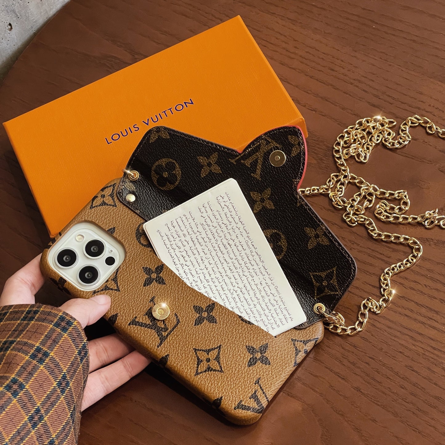 Custodia per iPhone del supporto per la carta Crossbody Lou Gold