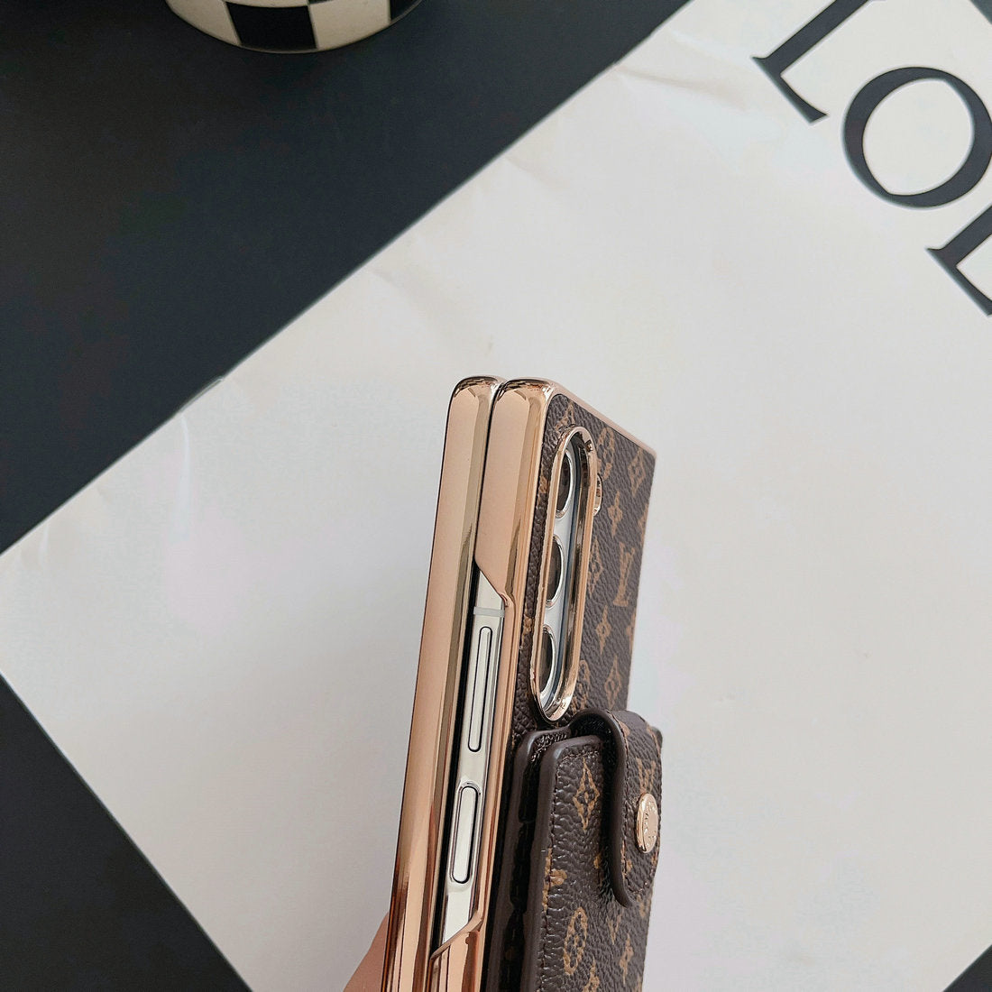 Luxus galvanizáló monogram kártya tartó kereszttest Samsung Z Fold tok