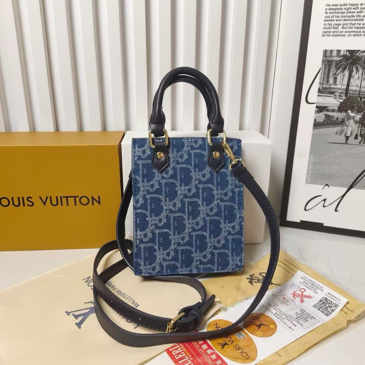 Klasický tote taška s popruhem Crossbody