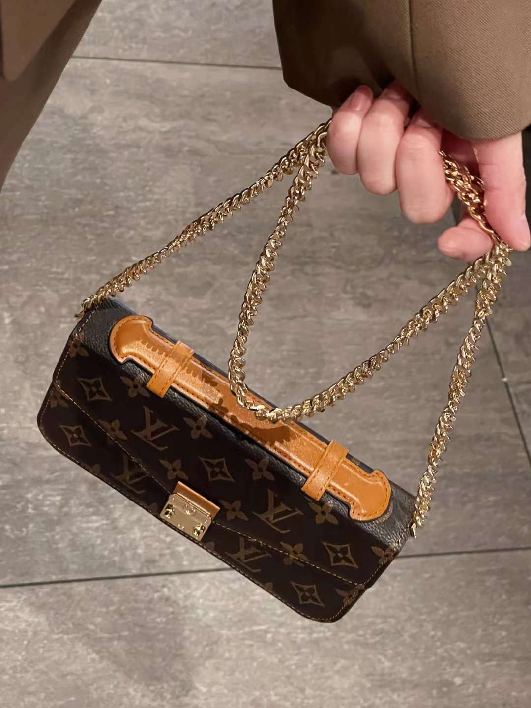 Monogramový plátnový taška ruka držela mobilní telefon s řetězem Crossbody