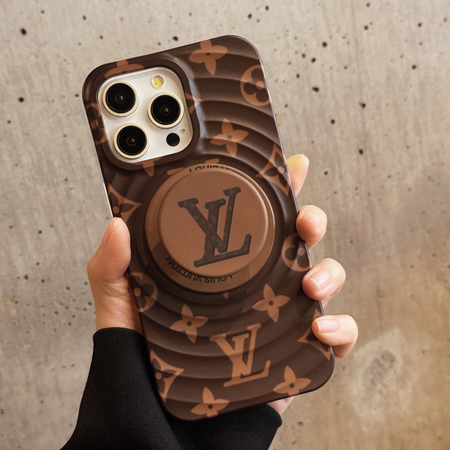 Ring Stand Case: stile elegante per il tuo iPhone