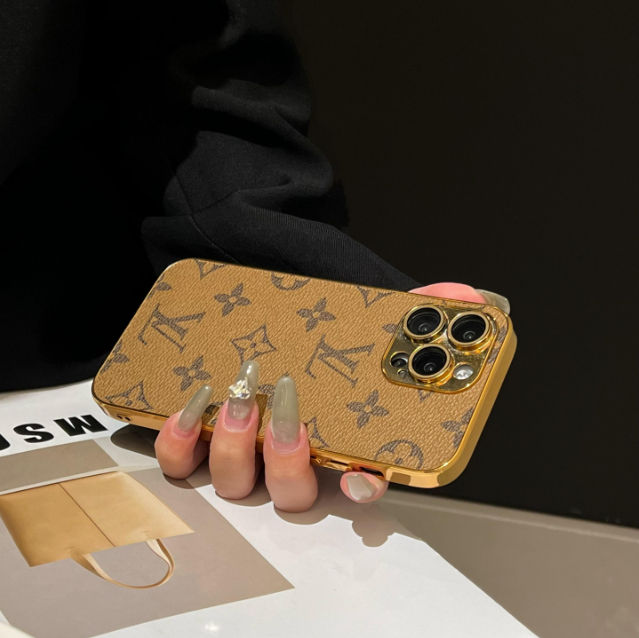 Custodia per iPhone Monogramma Lou Classic con bordi oro elettroplati