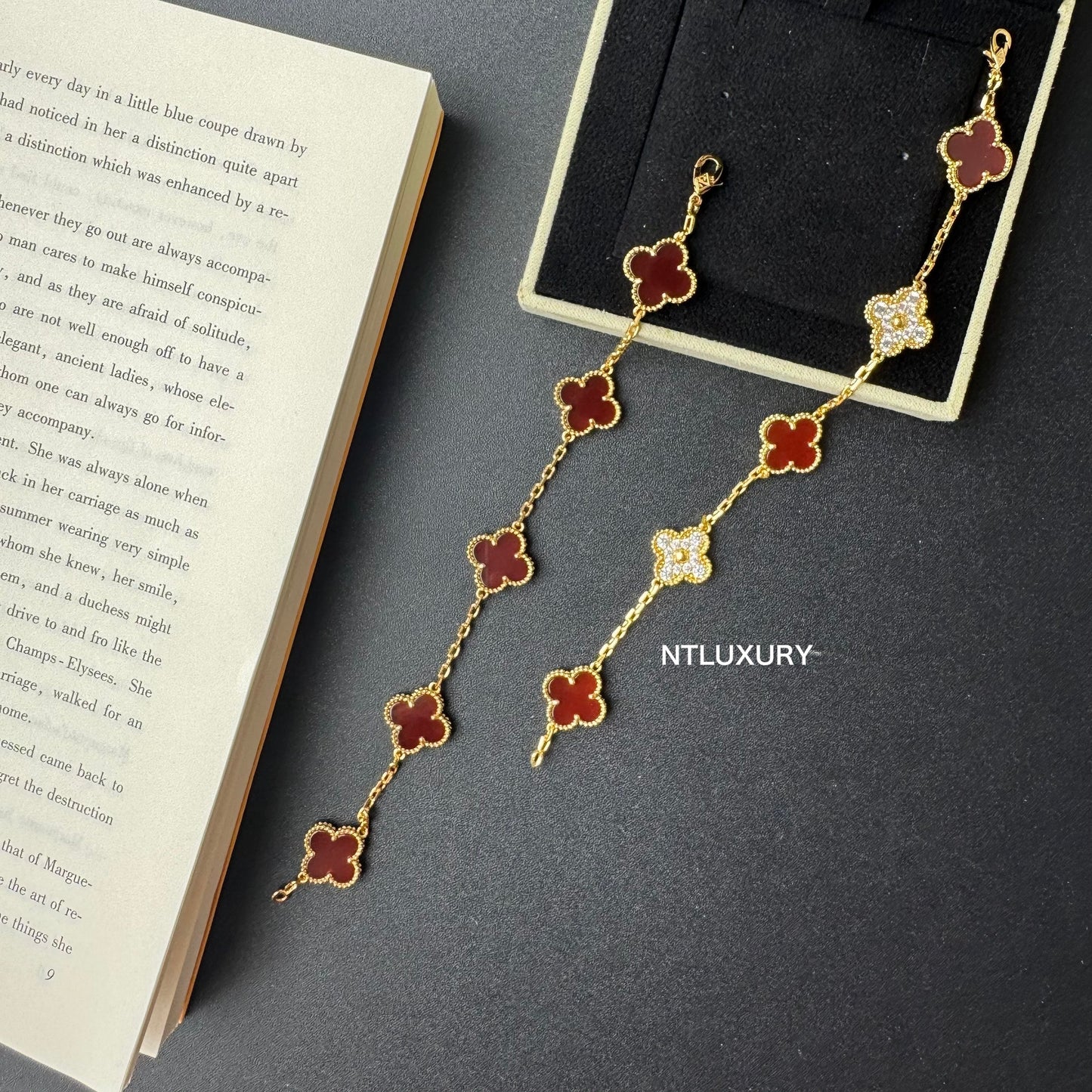 Shell Girl & Shining Leaves Bracelet (Red)