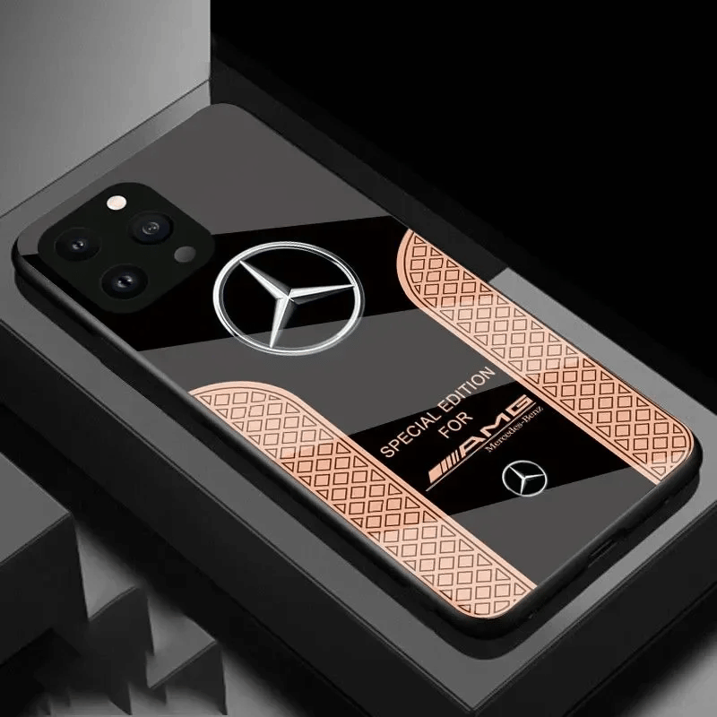 La custodia del telefono del logo AMG di lusso per tutti gli iPhone con posteriore in vetro, supporta la ricarica wireless
