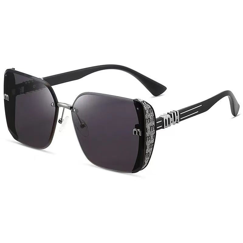 M - Lunettes de soleil élégantes et polyvalentes