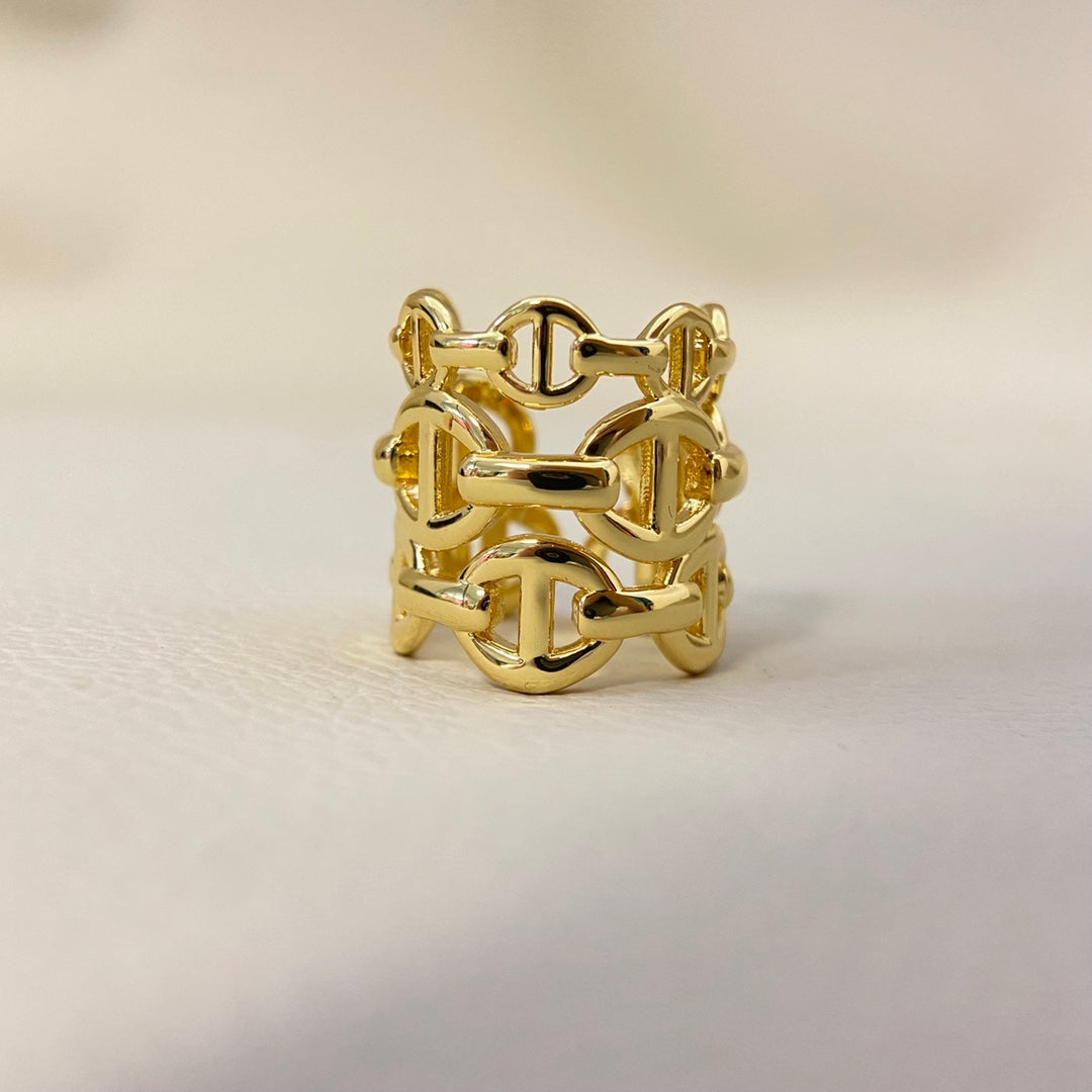 Pig Nose Openwork Bracelet & Rings