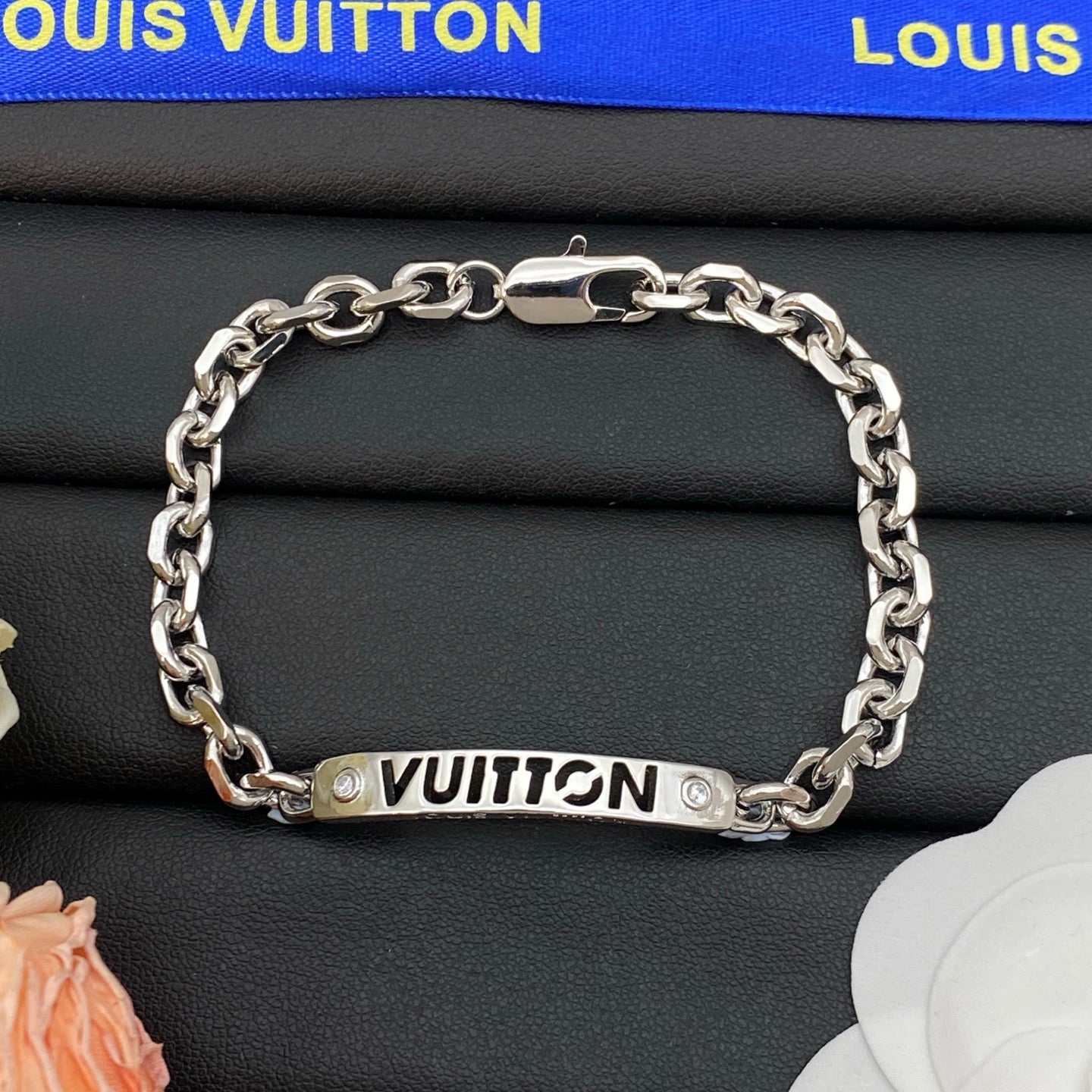 Gold Love Chain Bracelet