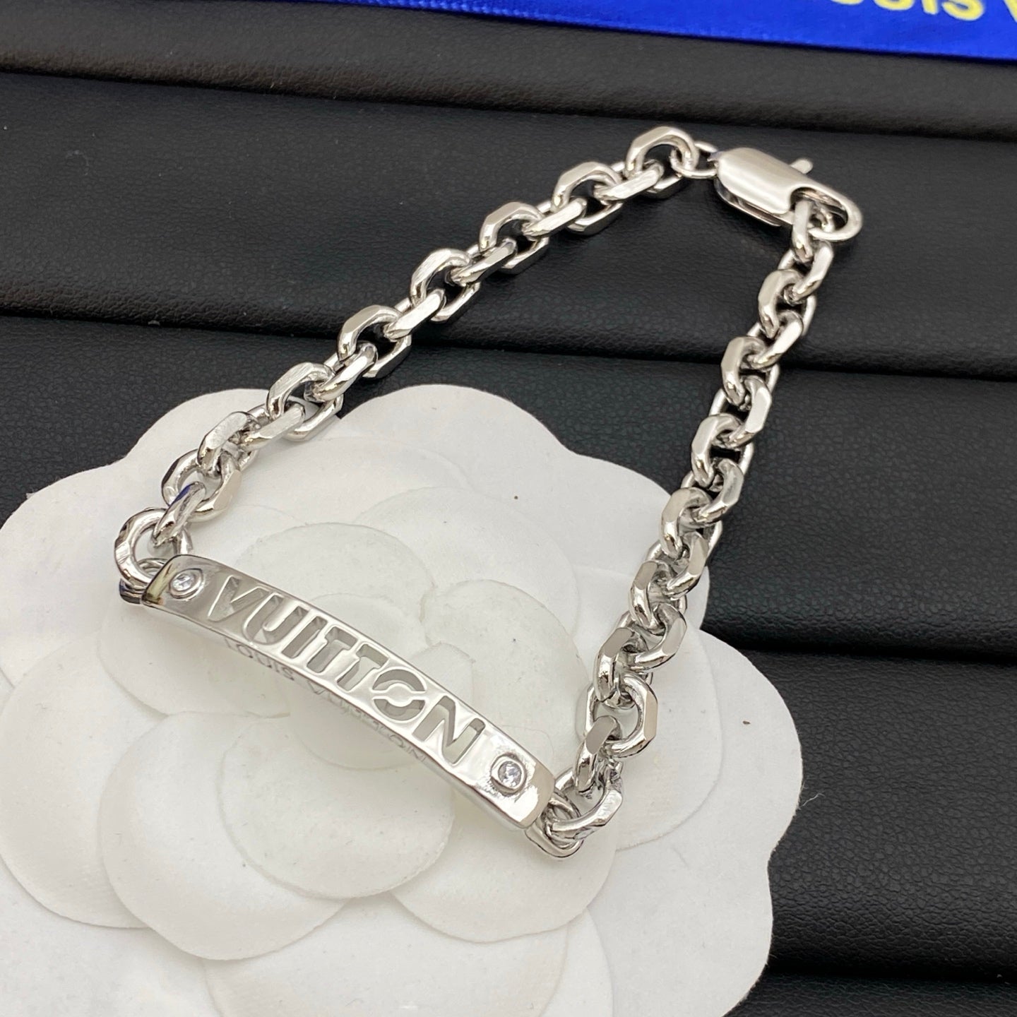 Gold Love Chain Bracelet