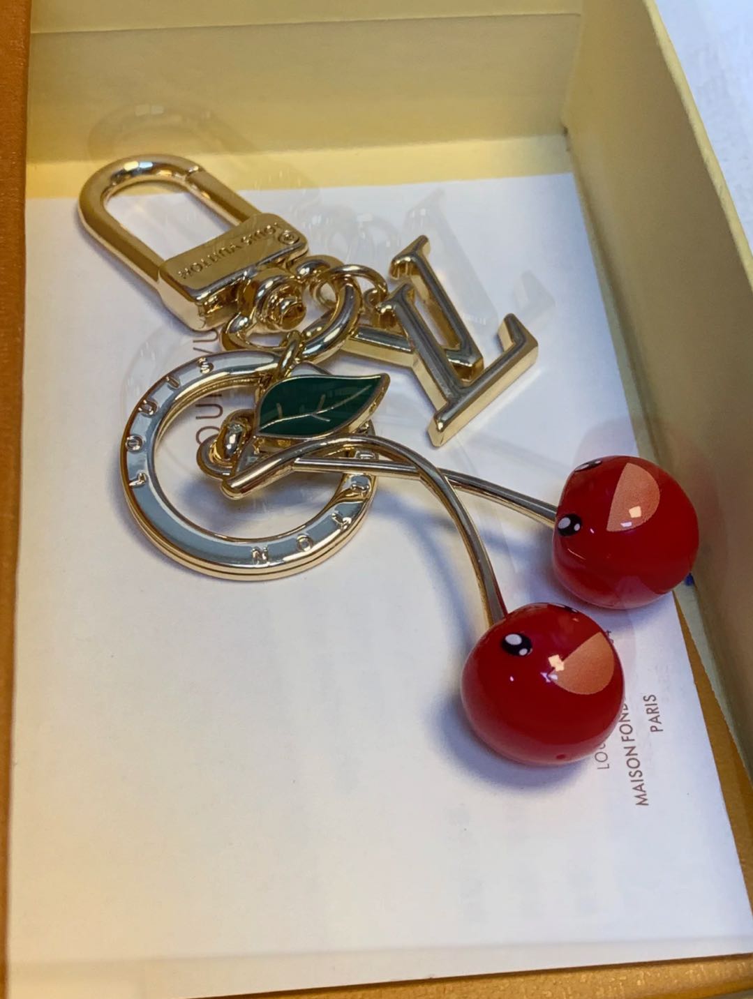 🌟 L-Kirsch-Schlüsselanhänger: Süß + Luxus, alles in einem 🍒✨
