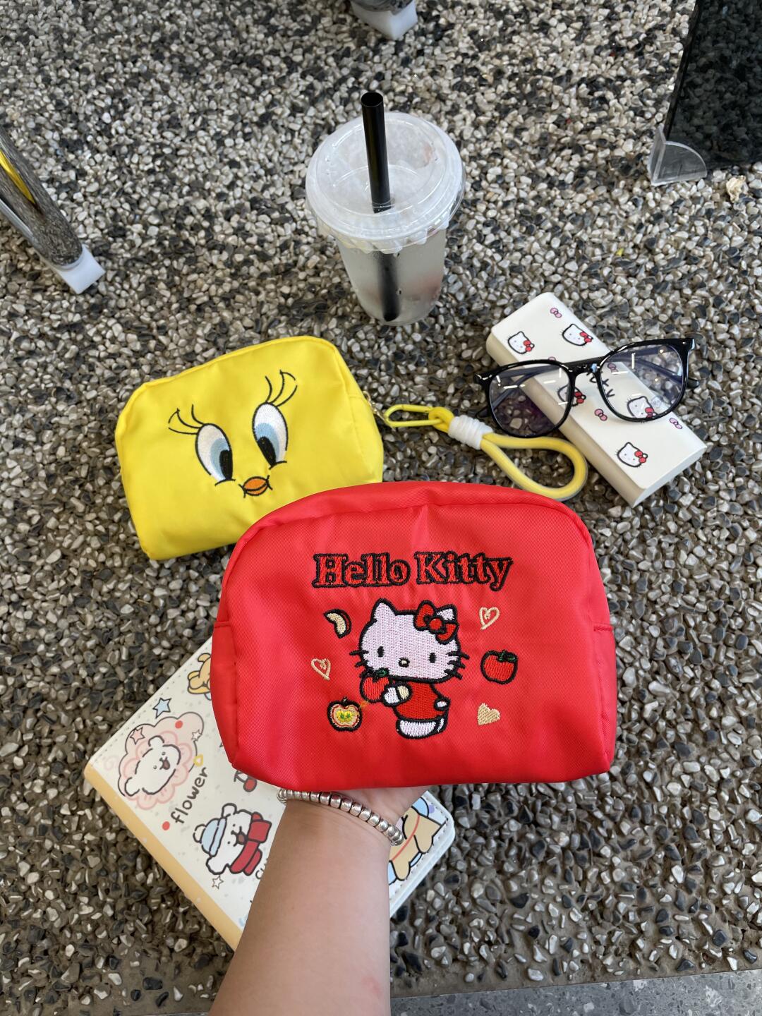 Zůstaňte roztomilý, zůstaňte organizovaní - Tweety Travel Pouch
