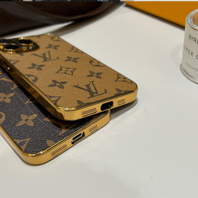 Custodia per iPhone Monogramma Lou Classic con bordi oro elettroplati