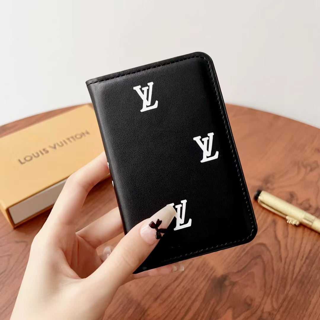 Elegáns LV kockás és monogram pénztárcák