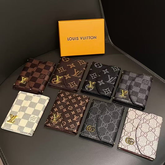Ylellinen LV- ja GG-inspiroima monogrammi-kompakti lompakkokokoelma