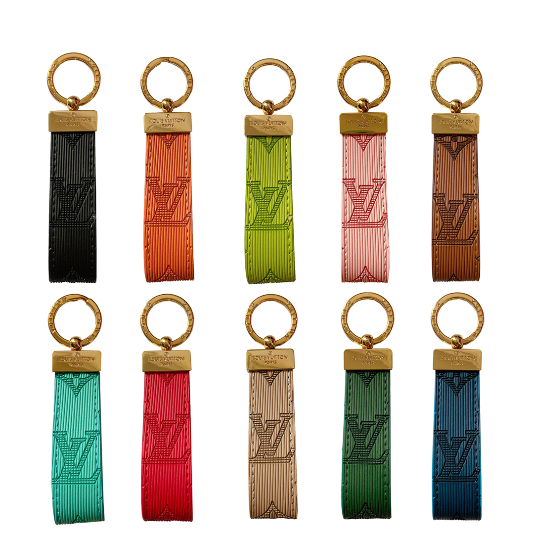 Luksus LV Monogram Keychain Collection - Levende farver med elegant guldhardware