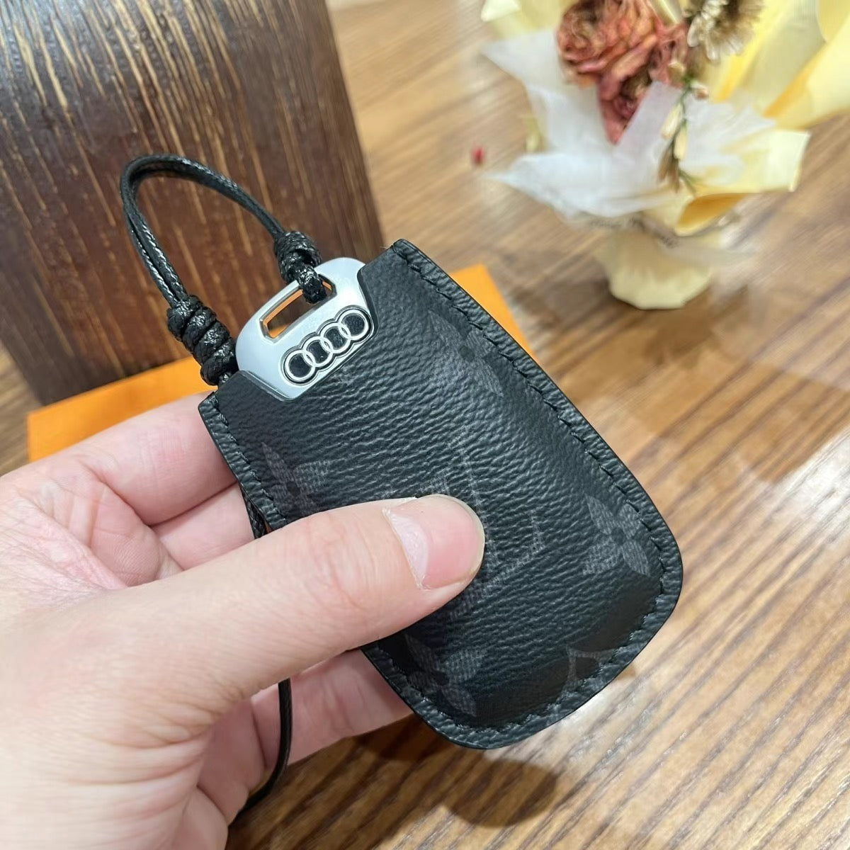 Luksuriøst smartnøkkeldeksel i skinn – designet for Audi, BMW, Benz & VW 🚗✨
