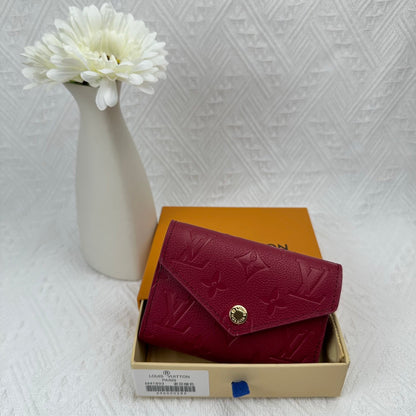 L-Luxurious Fashion Wallet – Sophisticated and Functional