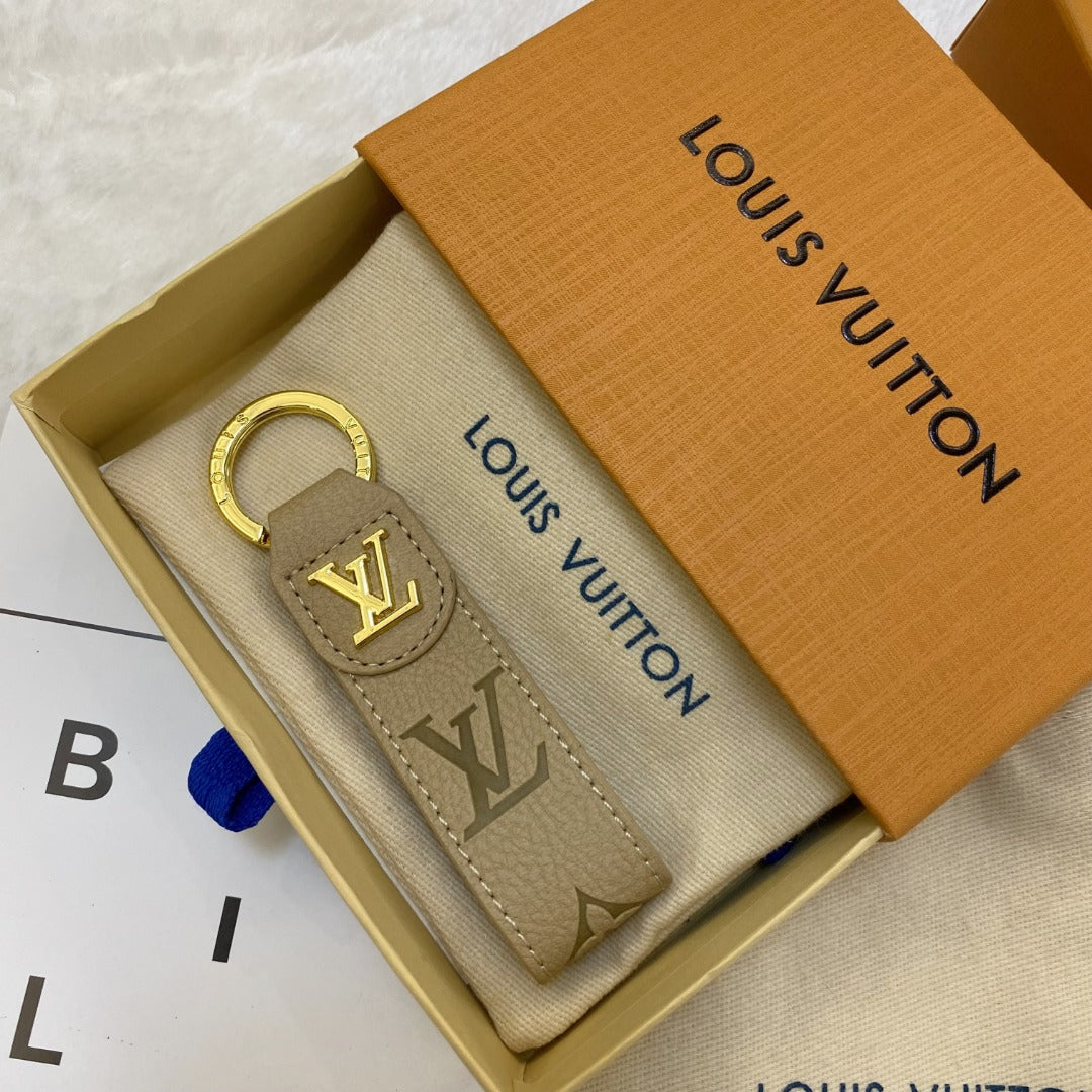 Luksus LV Monogram Keychain - Klassisk design med guld accenter