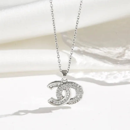 Collana di moda