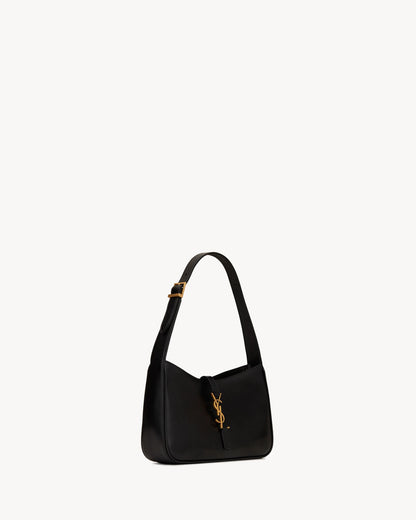 Saint Laurent Le 5 à 7 szabadalmi bőr hobo - Burgundia elegancia