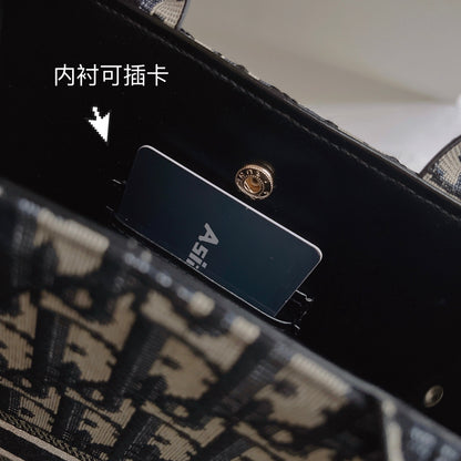 Klasický tote taška s popruhem Crossbody