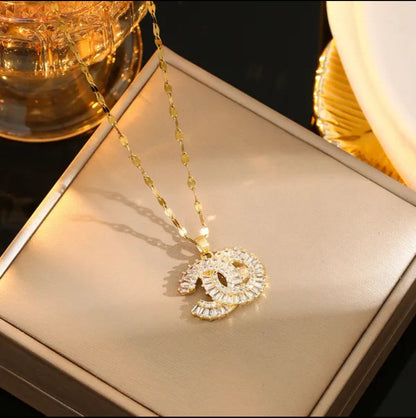 Collana di moda
