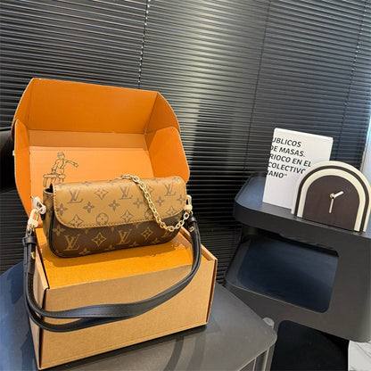Elegant Luxury genuine leather crossbody bag With chain