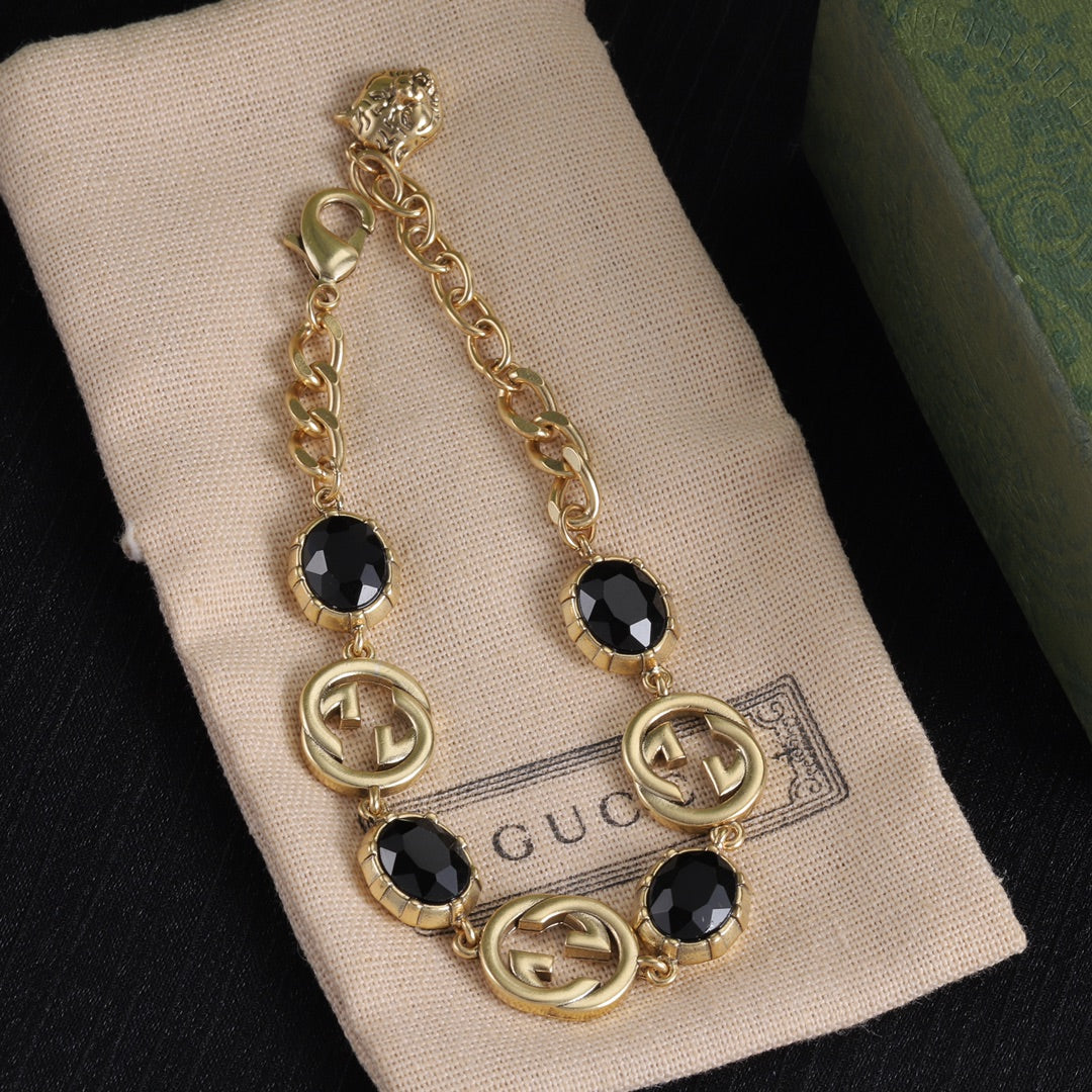 Good Fancy Design Bracelet & Earrings & Necklace (Black)