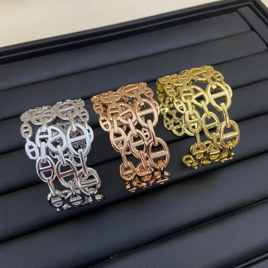 Pig Nose Openwork Bracelet & Rings