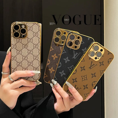Custodia per iPhone Monogramma Lou Classic con bordi oro elettroplati